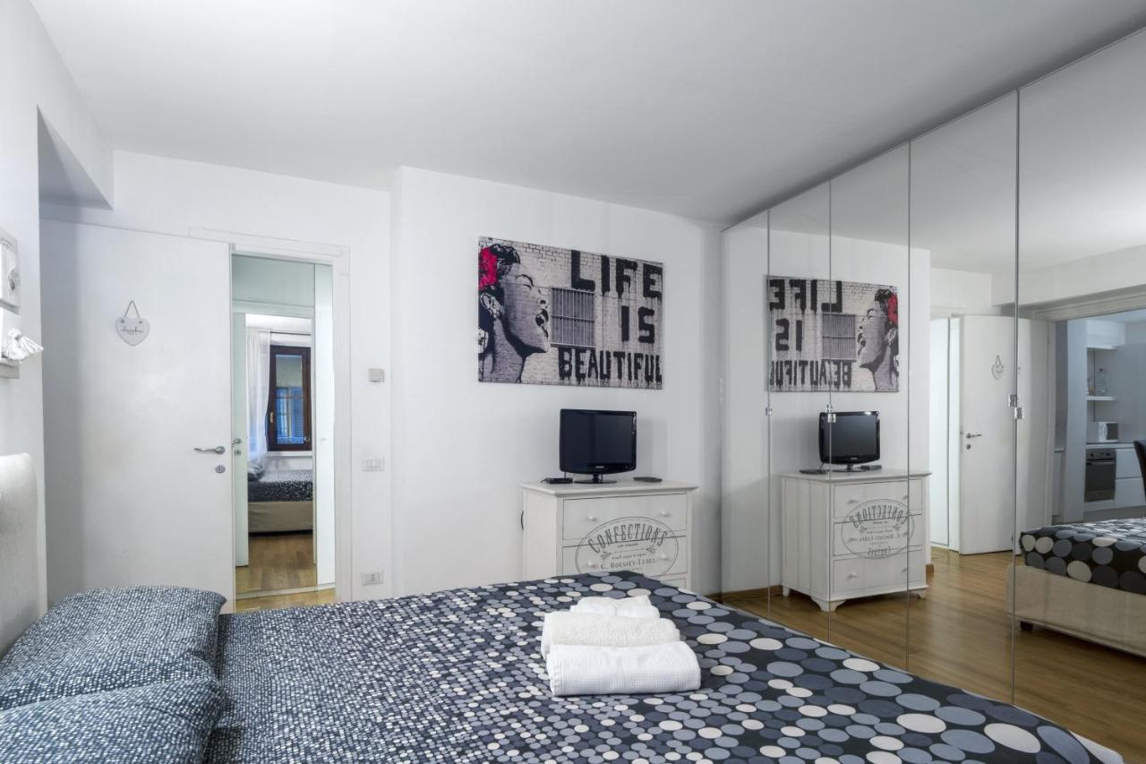 Cozy & Comfy Apt In Navigli Area Milan Exterior photo